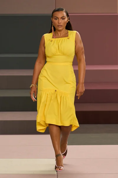 Look 30